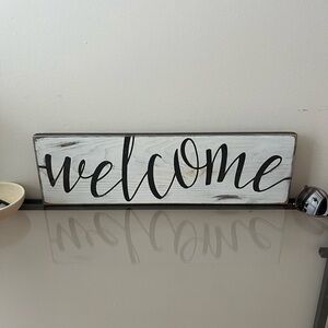🖤🖤SOLD🖤🖤 Rustic White and Black Welcome Sign
